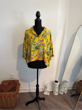 Zara Yellow Floral Button-Down Crop Top